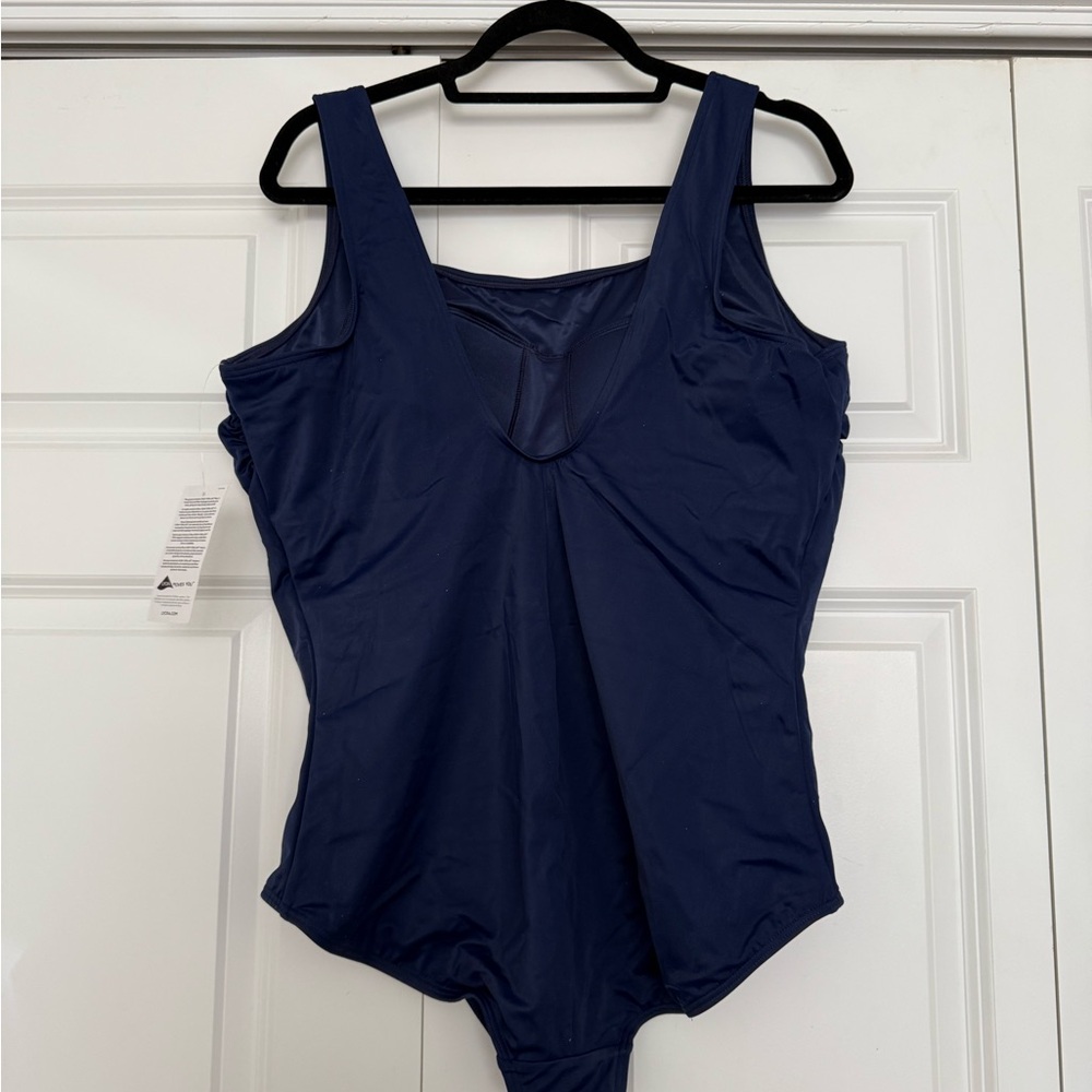 Lands’ End One Piece Swimsuit - Picture 8 of 10